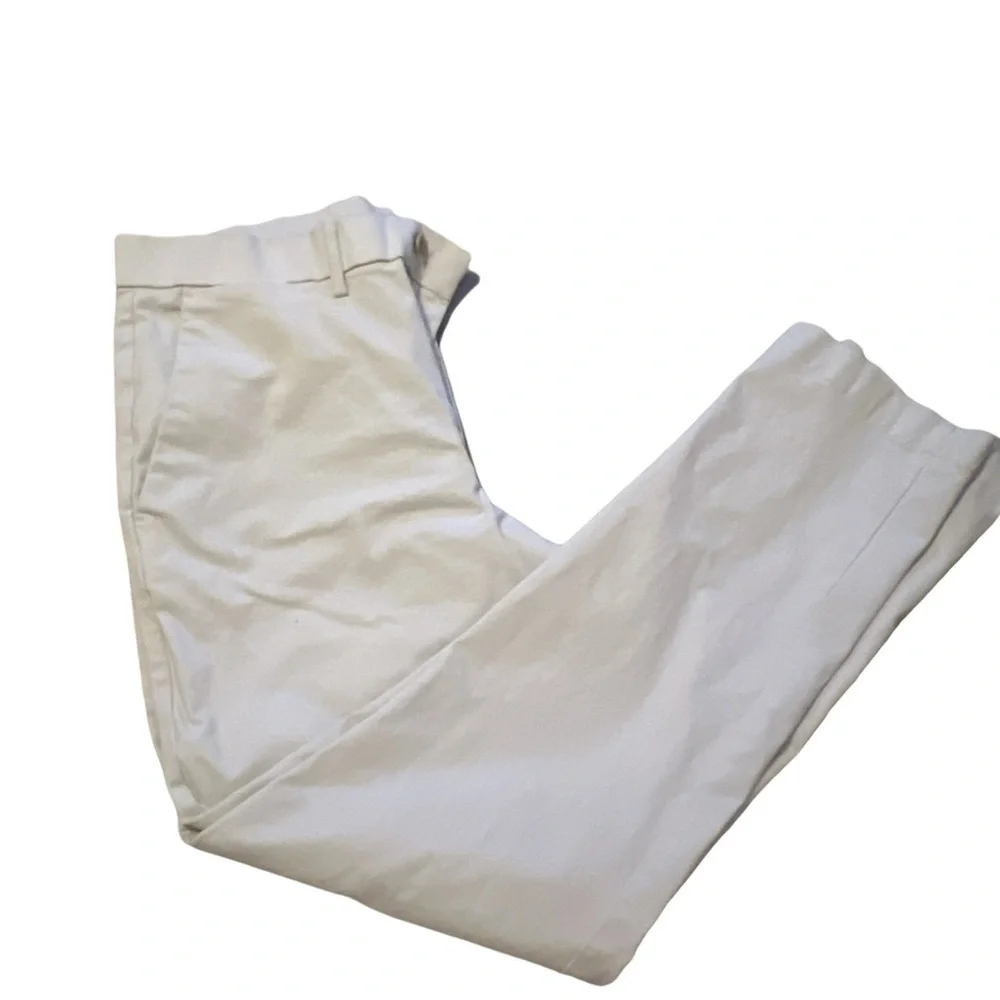 Men’s GAP Modern Khakis with GapFlex, Slim Fit,‎ 33x30, Sandstone Beige